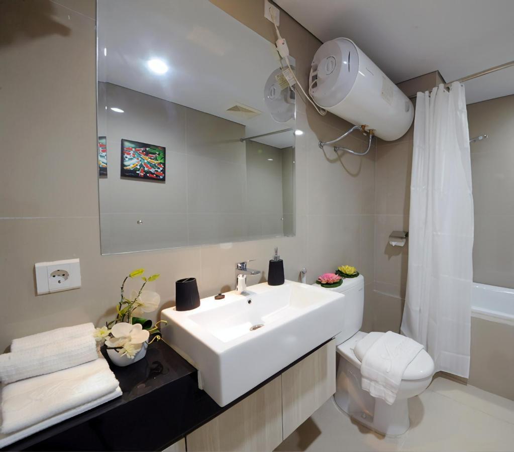 Azalea Suites Cikarang By Jayakarta Group Esterno foto