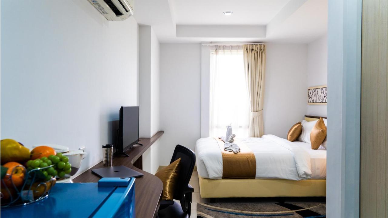 Azalea Suites Cikarang By Jayakarta Group Esterno foto