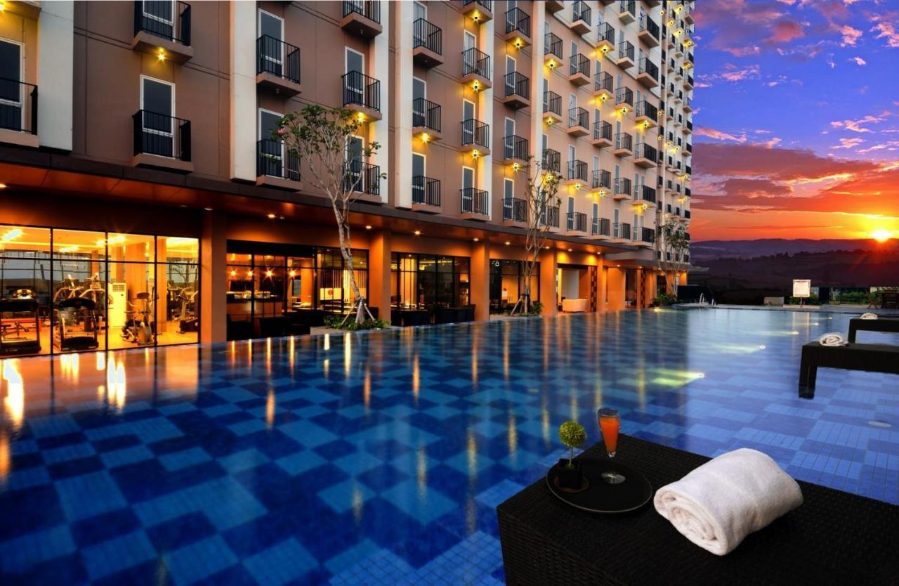 Azalea Suites Cikarang By Jayakarta Group Esterno foto
