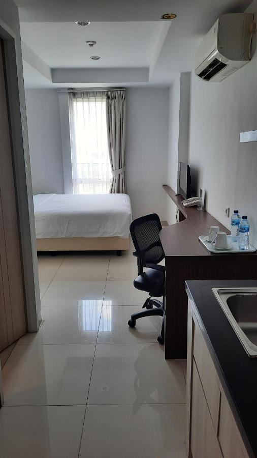 Azalea Suites Cikarang By Jayakarta Group Esterno foto