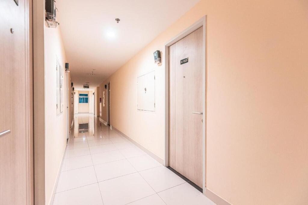 Azalea Suites Cikarang By Jayakarta Group Esterno foto